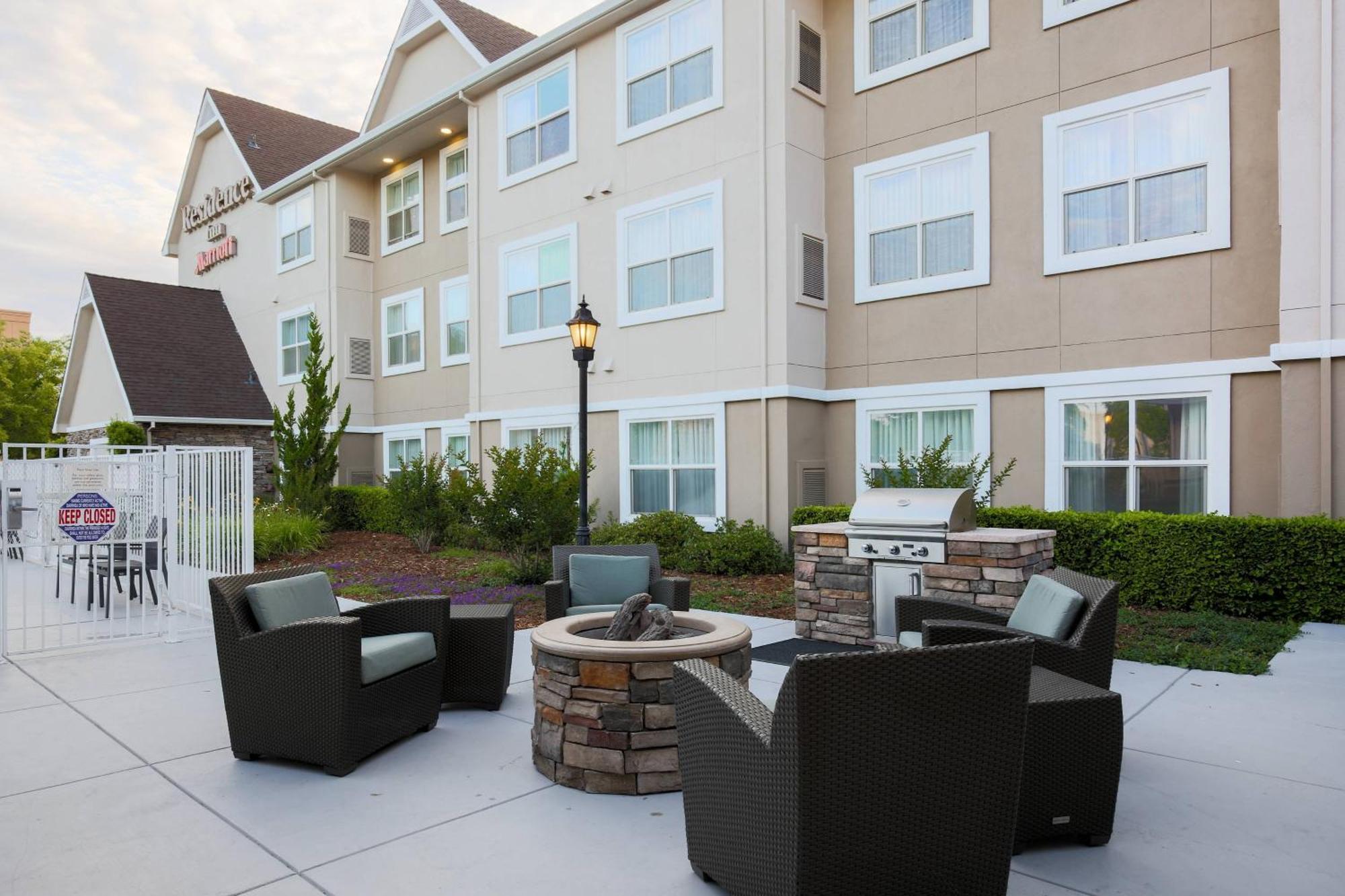 Residence Inn Chico Exteriér fotografie